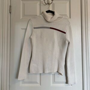 Vintage 2004 Tommy Hilfigure Ribbed knit turtleneck sweater